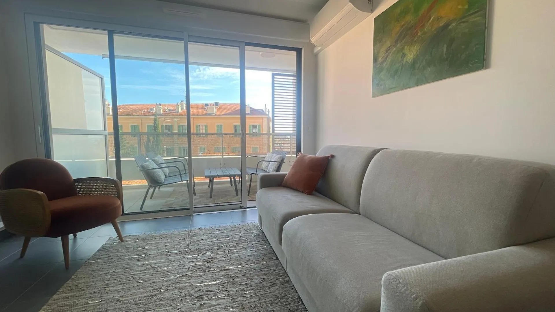 Cannes, Appartement Avec Parking+Terrasse, Croisette A Pied! contacts