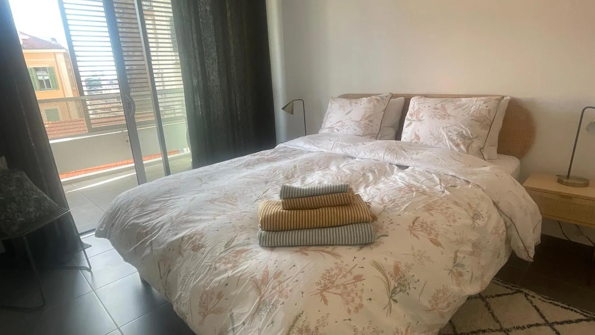 Cannes, Appartement Avec Parking+Terrasse, Croisette A Pied! Cannes