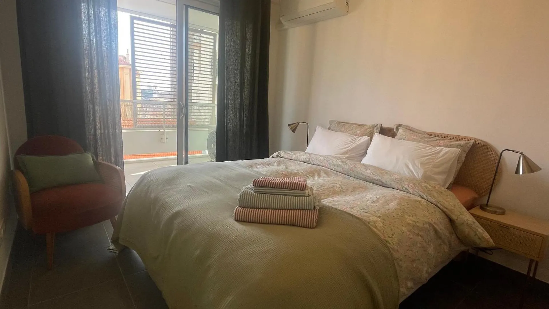 Apartment Cannes, Appartement Avec Parking+Terrasse, Croisette A Pied!